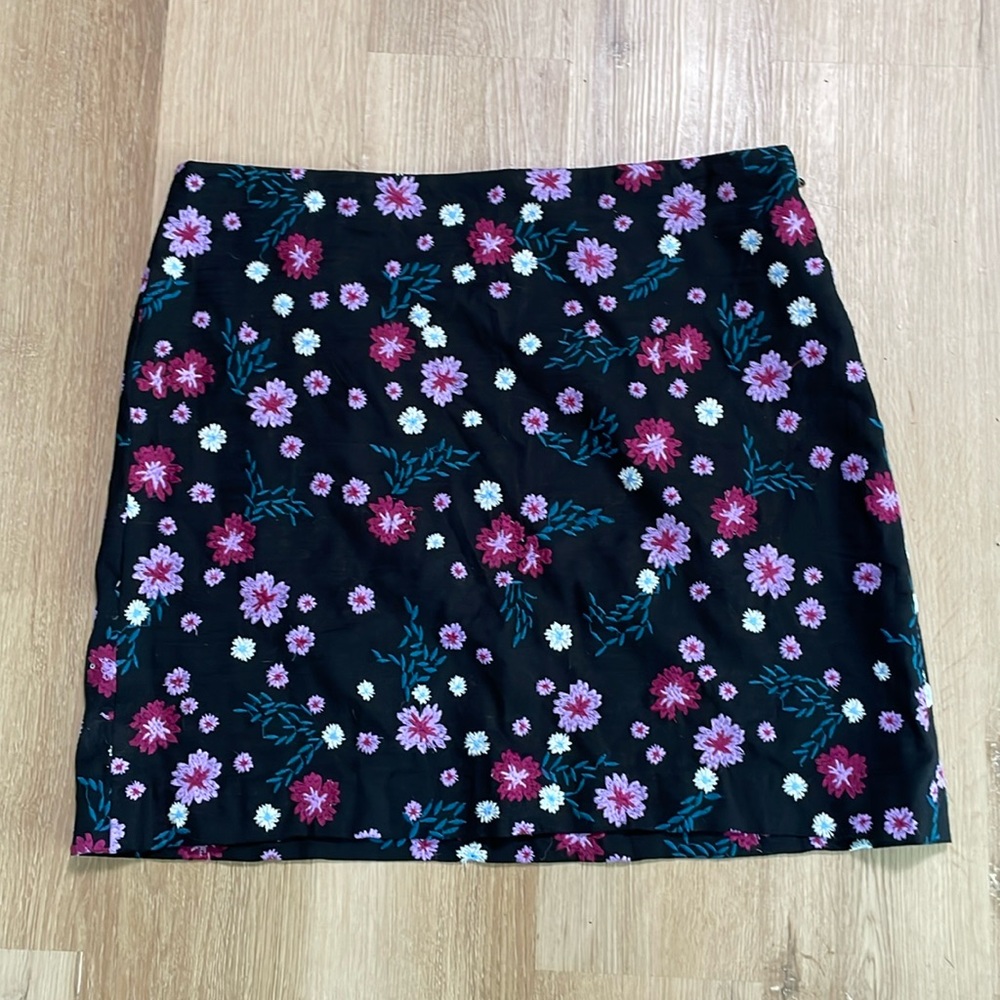 Loft embroidered floral skirt nwt size 14